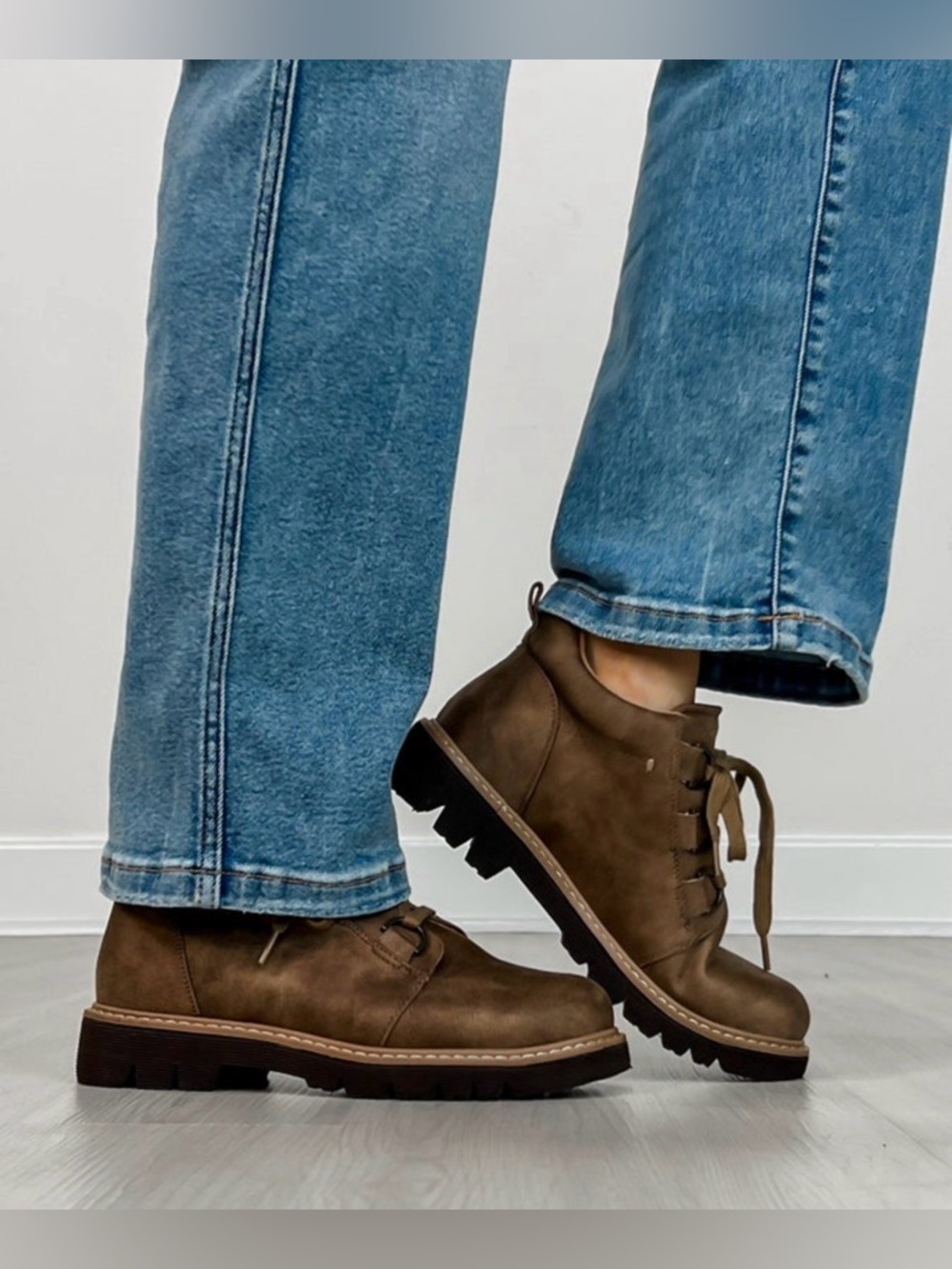 Corkys Campfire Boots in TAN 
Size 10
